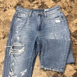 Women’s mom fit jeans